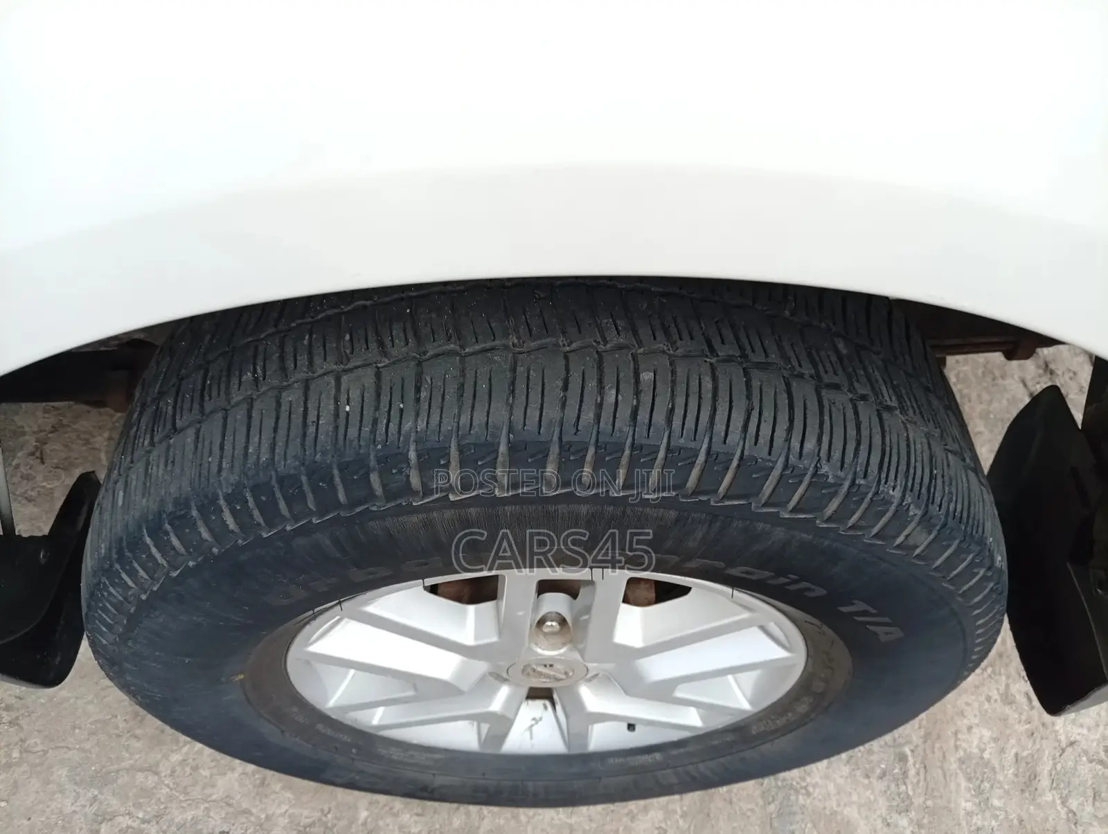 Nissan Frontier 2012 White