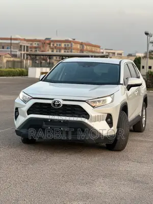 Toyota RAV4 LE FWD 2023 White