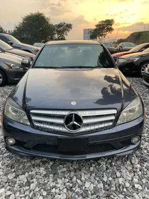 Mercedes-Benz C300 Luxury Sedan AWD (3.0L 6cyl 7A) 2009 Gray
