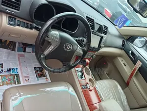 Toyota Highlander 2010 Red