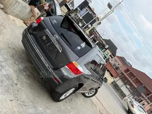 Toyota Highlander SE 2011 Gray