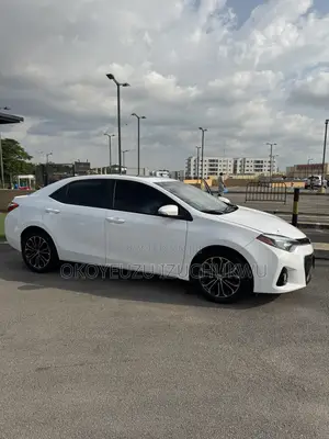 Toyota Corolla S Premium 4dr Sedan (1.8L 4cyl CVT) 2015 White