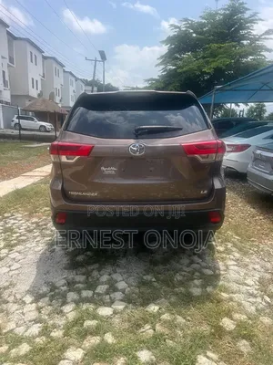Toyota Highlander 2017 Burgundy