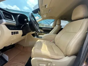 Toyota Highlander 2017 Burgundy