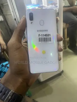 Samsung Galaxy A40 64 GB White