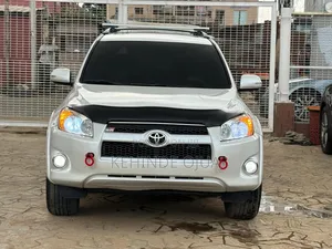Toyota RAV4 2012 White