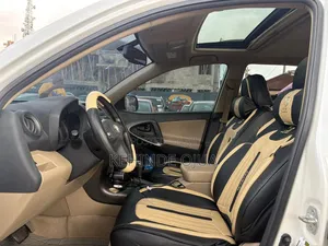 Toyota RAV4 2012 White