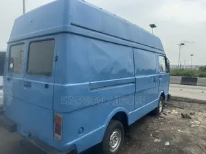 Volkswagen LT 2000 Blue