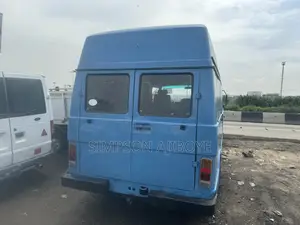 Volkswagen LT 2000 Blue