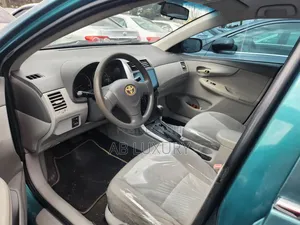 Toyota Corolla 2010 Teal