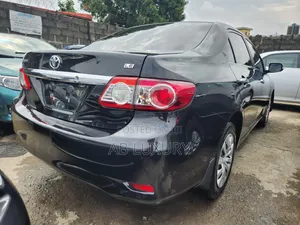 Toyota Corolla 2012 Black