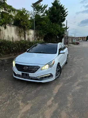 Hyundai Sonata Limited 2.0T 4dr Sedan (2.0L 4cyl Turbo 6A) 2015 White