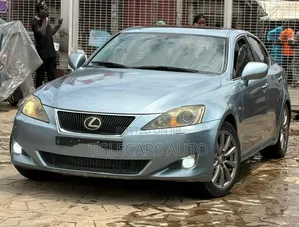 Lexus IS 2012 Blue