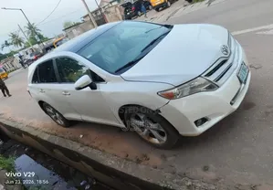 Toyota Venza 2010 White
