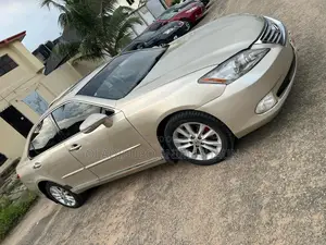 Lexus ES 350 2011 Gold