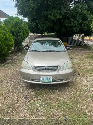 Toyota Corolla LE 2005 Gold