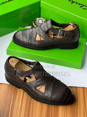 Cooperate Sandal 