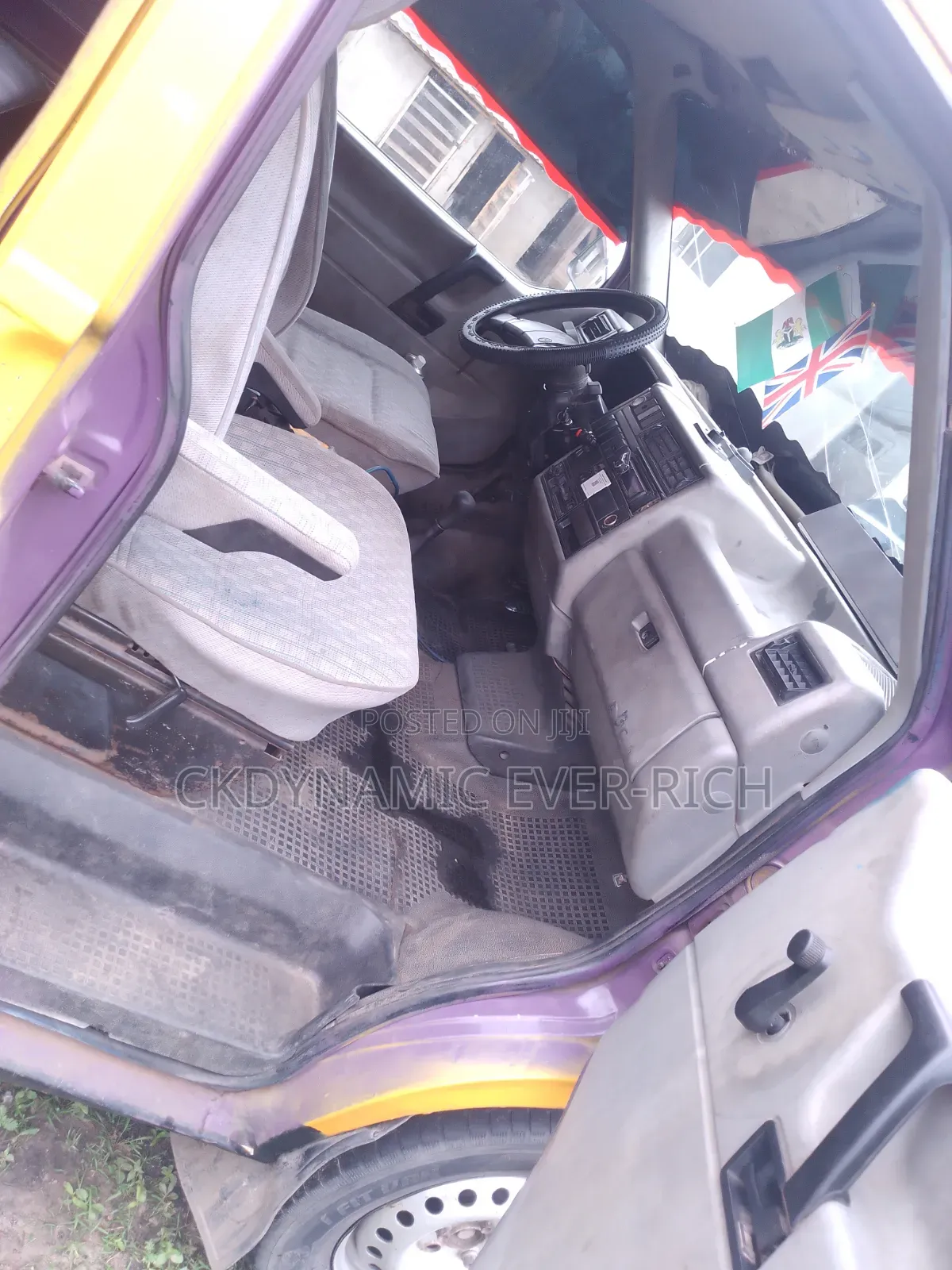 Volkswagen Transporter 2005 Yellow
