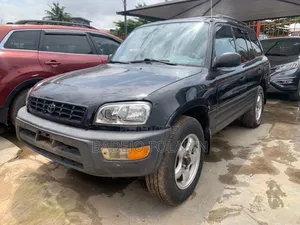 Toyota RAV4 Automatic 2000 Black