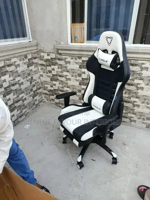 Furgle Ergonomic Swivel Racing Gaming Chair