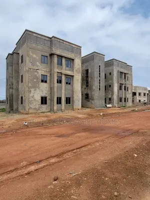 3bdrm Duplex in Lugbe District for sale