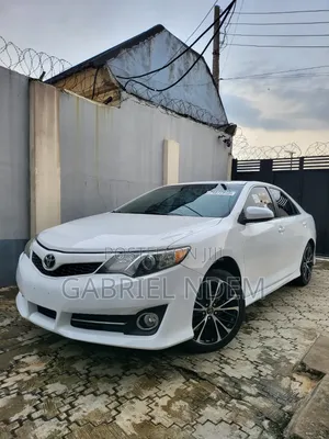 Toyota Camry 2014 White