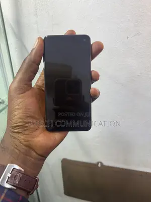 Samsung Galaxy S10e 128 GB Blue