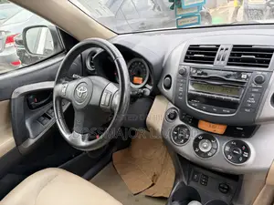 Toyota RAV4 3.5 Limited 4x4 2010 White