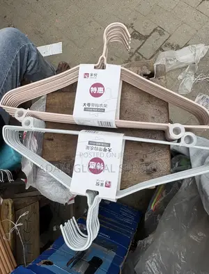 Clothes Hangers. 10pcs