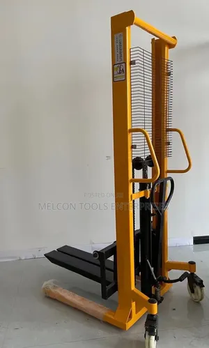 Manual Stacker (Forklift)