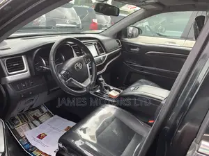 Toyota Highlander 2016 Black