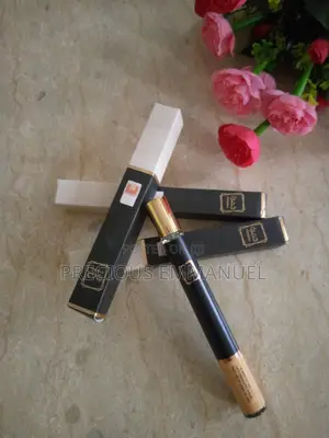 Khamram Perfume Has a Sweet Fragrance That Last on Cloth.