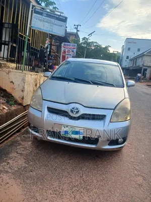 Toyota Verso 2010 Silver