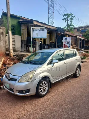 Toyota Verso 2010 Silver