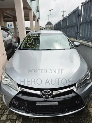 Toyota Camry 2015 Silver