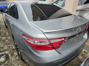 Toyota Camry 2015 Silver