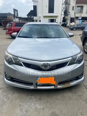 Toyota Camry 2014 Silver
