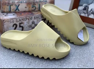 Adidas Yeezy Slide
