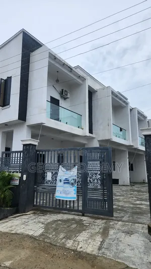 Furnished 4bdrm Duplex in Thomas Estate for sale