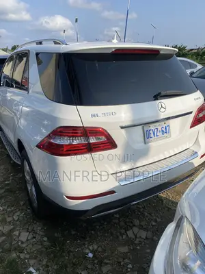 Mercedes-Benz M Class ML350 4MATIC 4dr SUV AWD (3.5L 6cyl 7A) 2015
