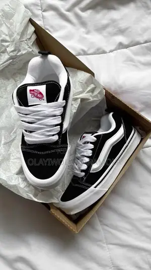 Vans Sneakers