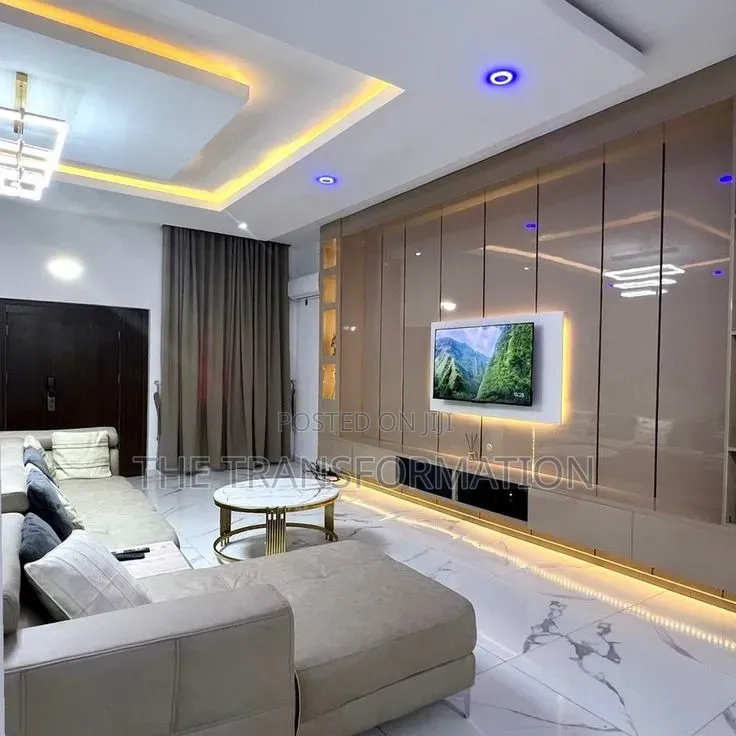 Glossy Wall Entertainment