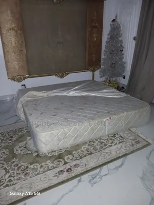 Furniture Mmattress 6by 6 12 Iches