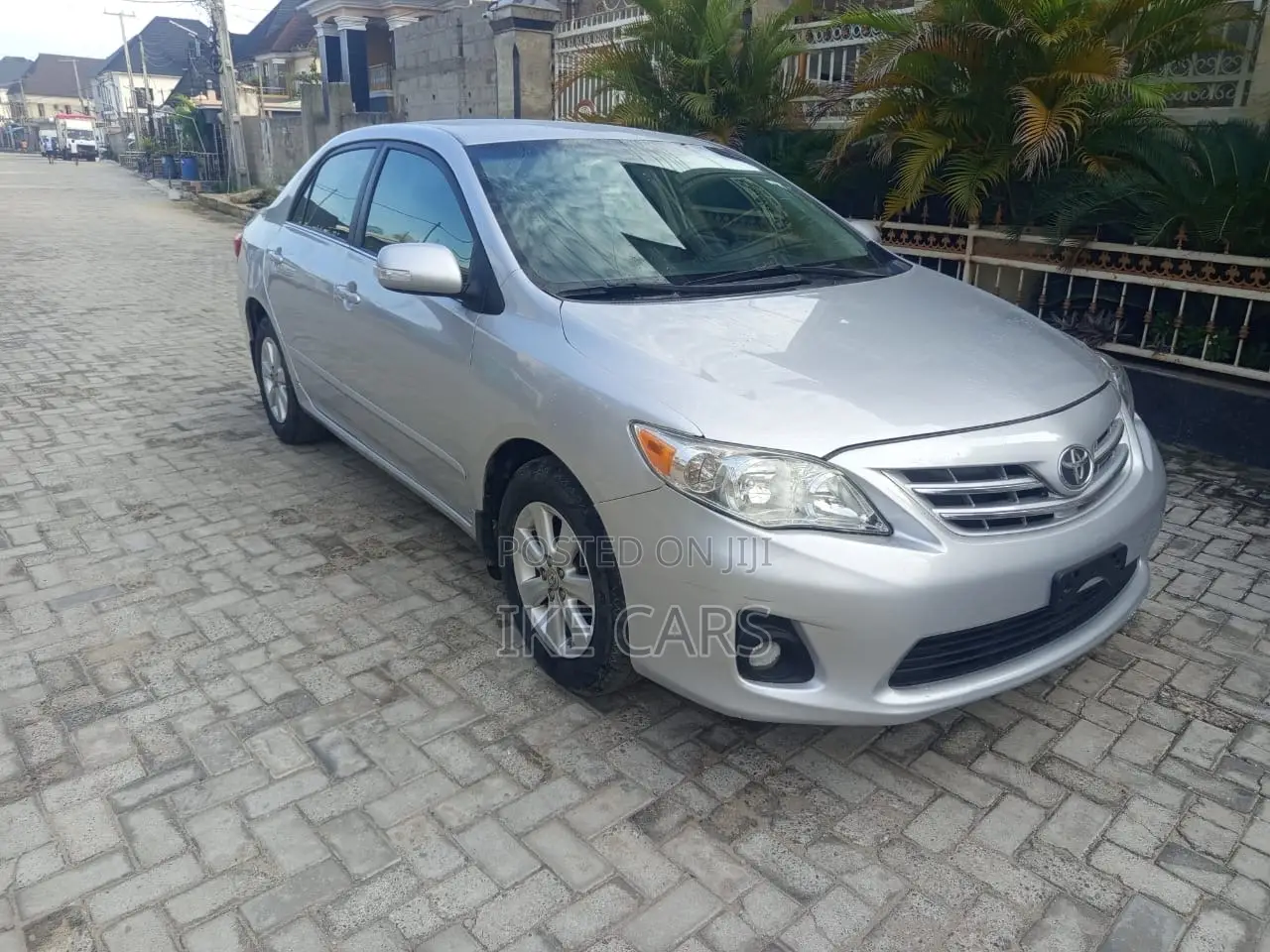 Toyota Corolla 2012 Silver