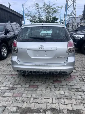 Toyota Matrix XR Hatchback AWD (1.8L 4cyl 4A) 2004 Silver