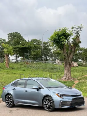 Toyota Corolla SE 2020 Blue