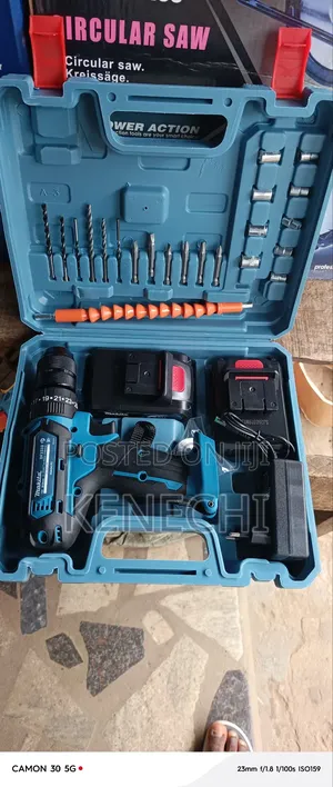 Makita Cordless Screwdriver Mechine