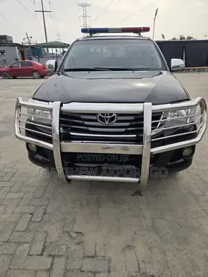Toyota Hilux 2012 Black