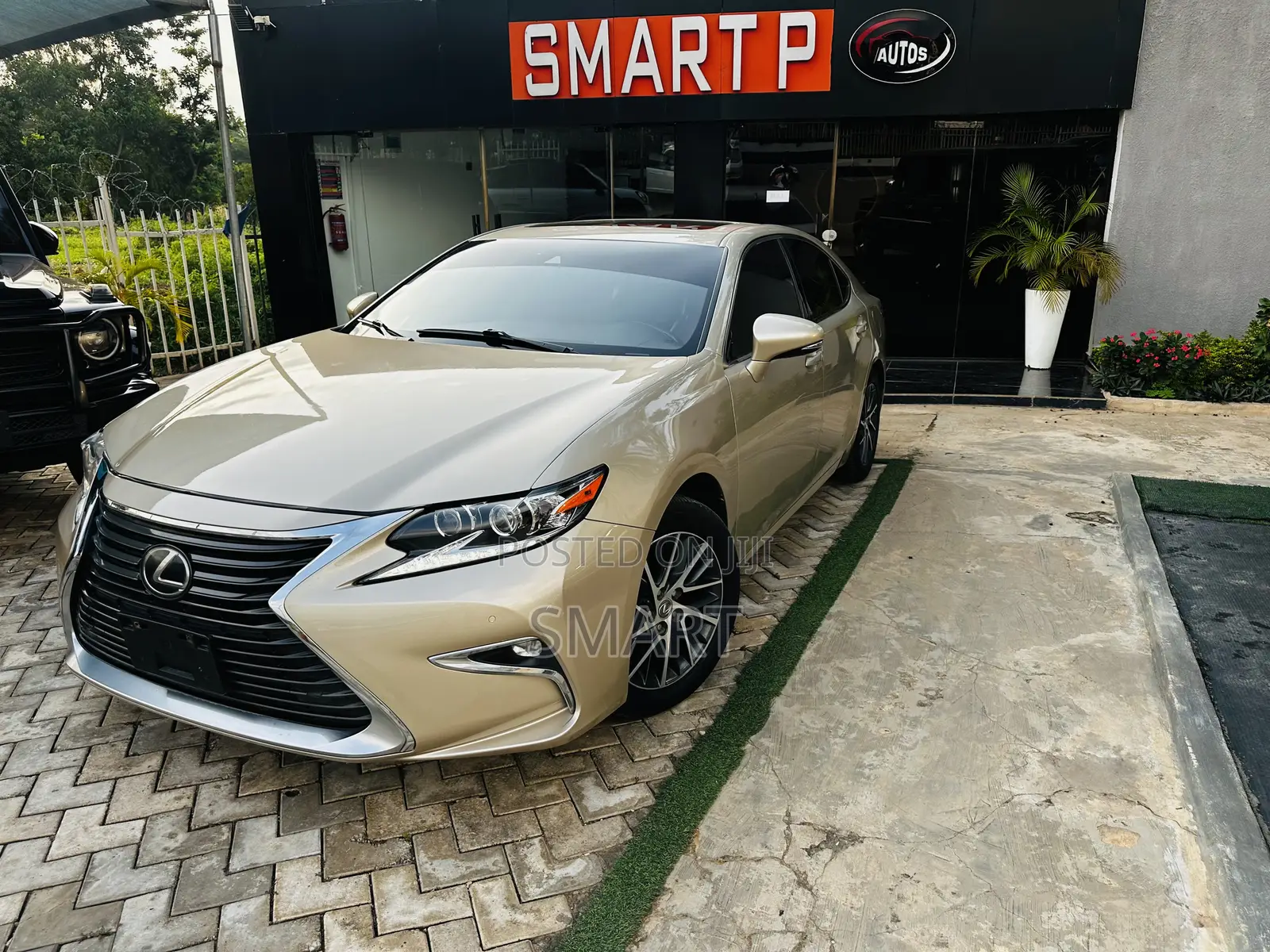 Lexus ES 2018 Gold