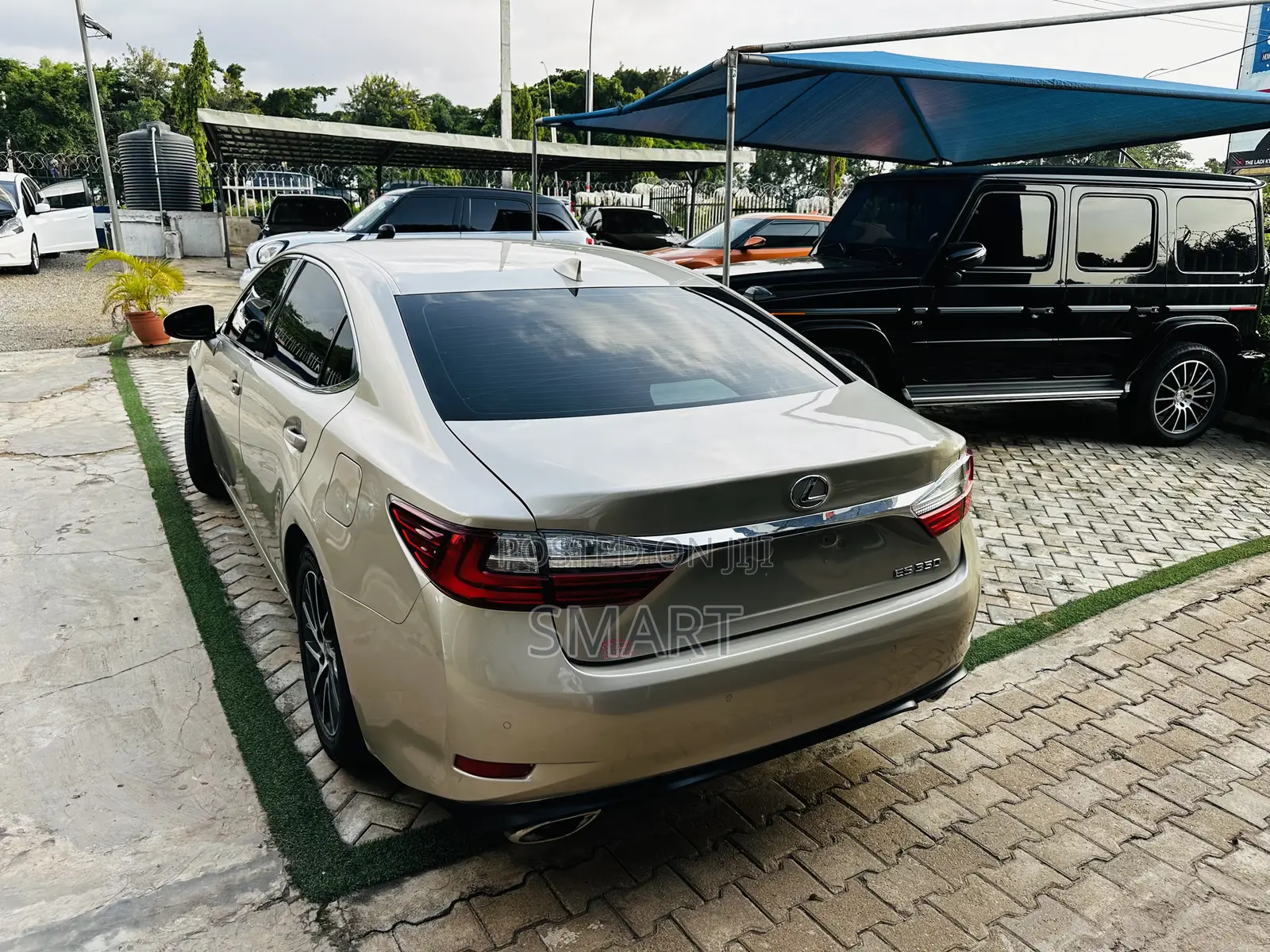 Lexus ES 2018 Gold